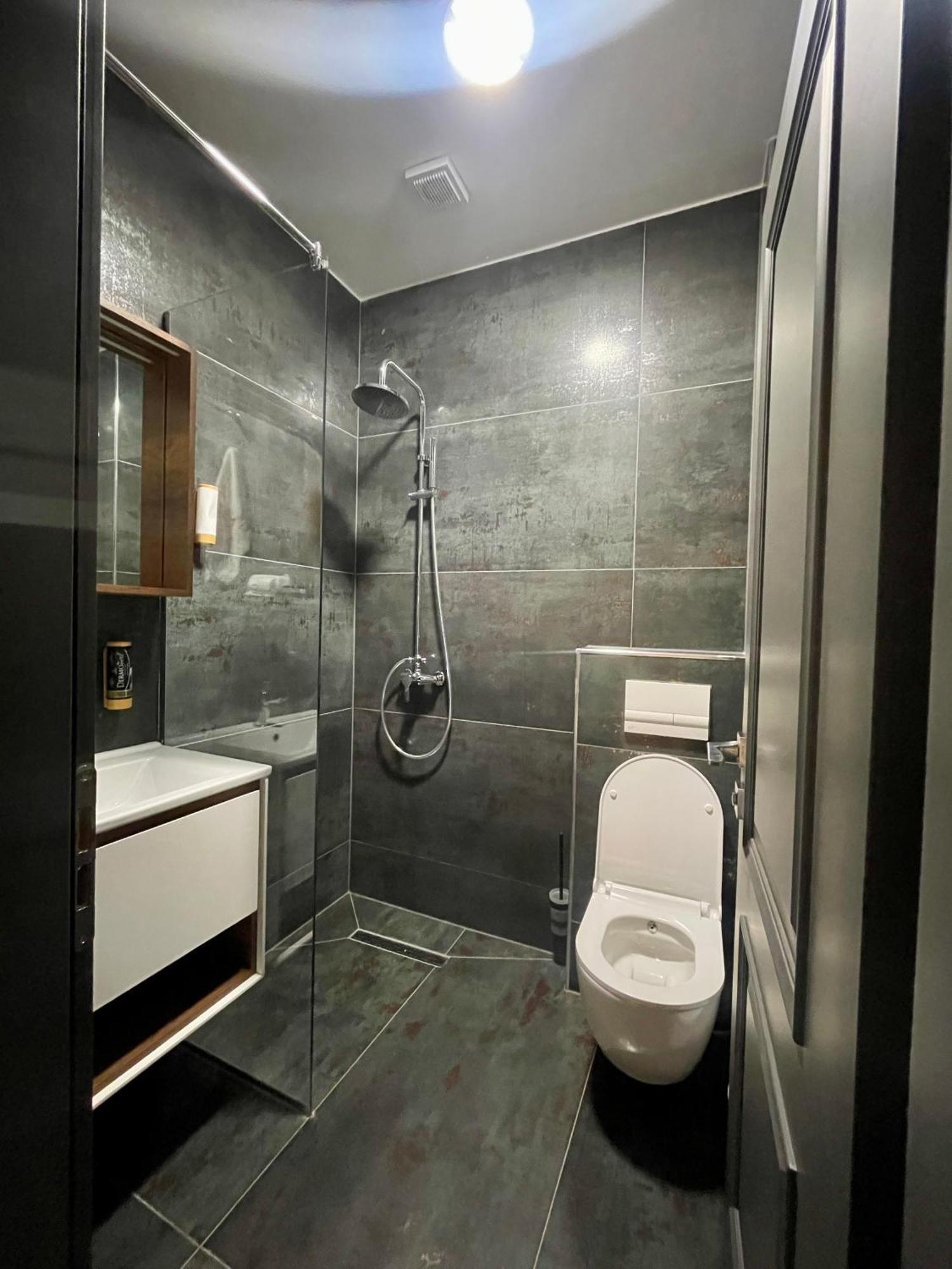 Grand Jnk Boutique Hotel Kukes エクステリア 写真