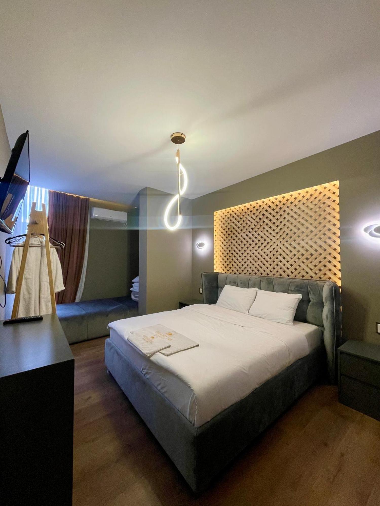 Grand Jnk Boutique Hotel Kukes エクステリア 写真