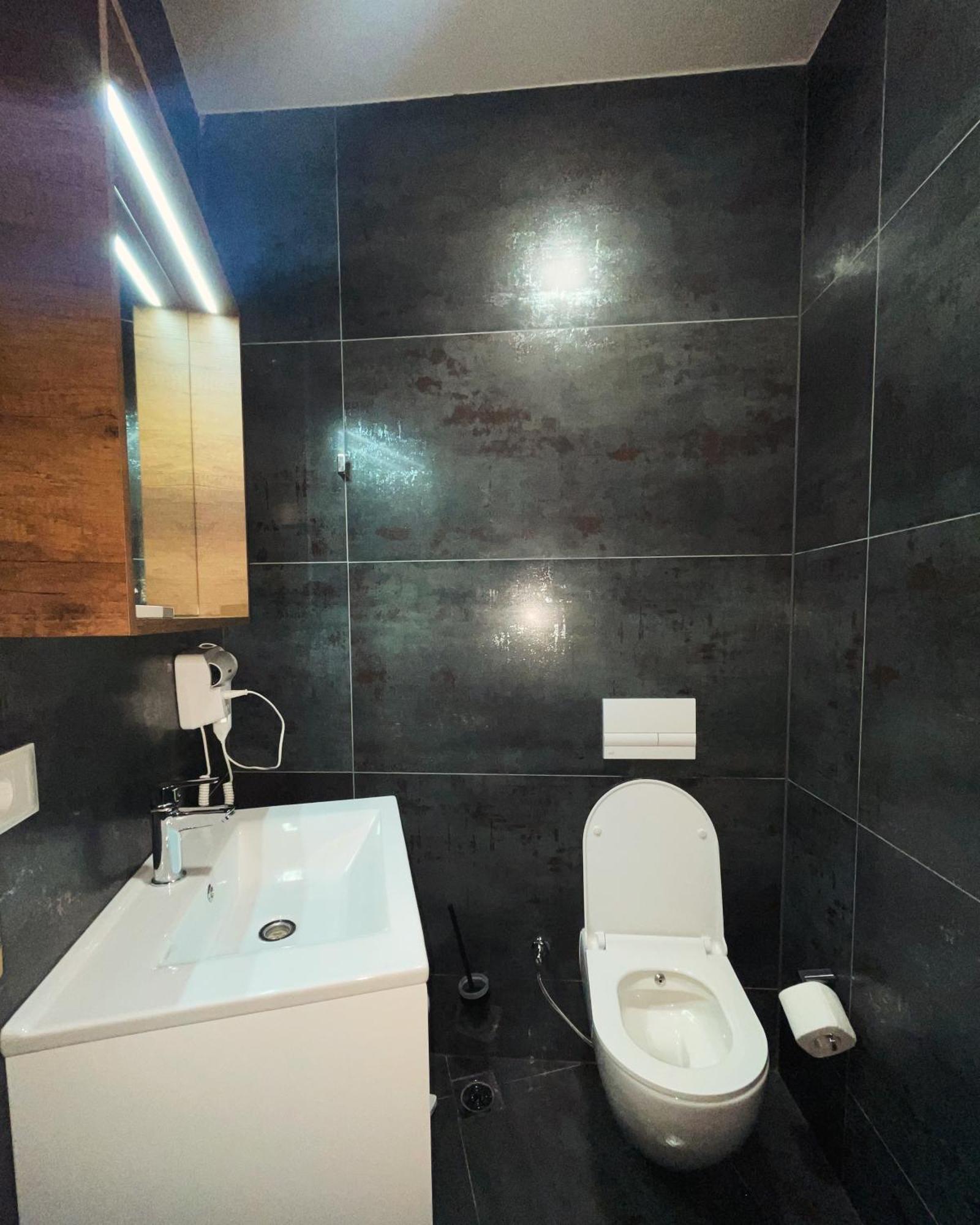 Grand Jnk Boutique Hotel Kukes エクステリア 写真