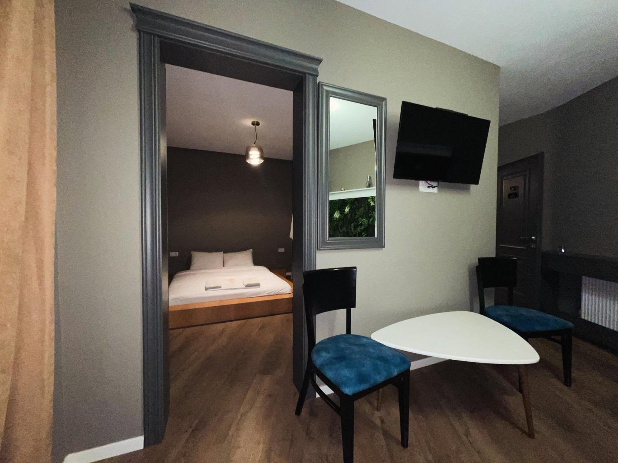 Grand Jnk Boutique Hotel Kukes エクステリア 写真